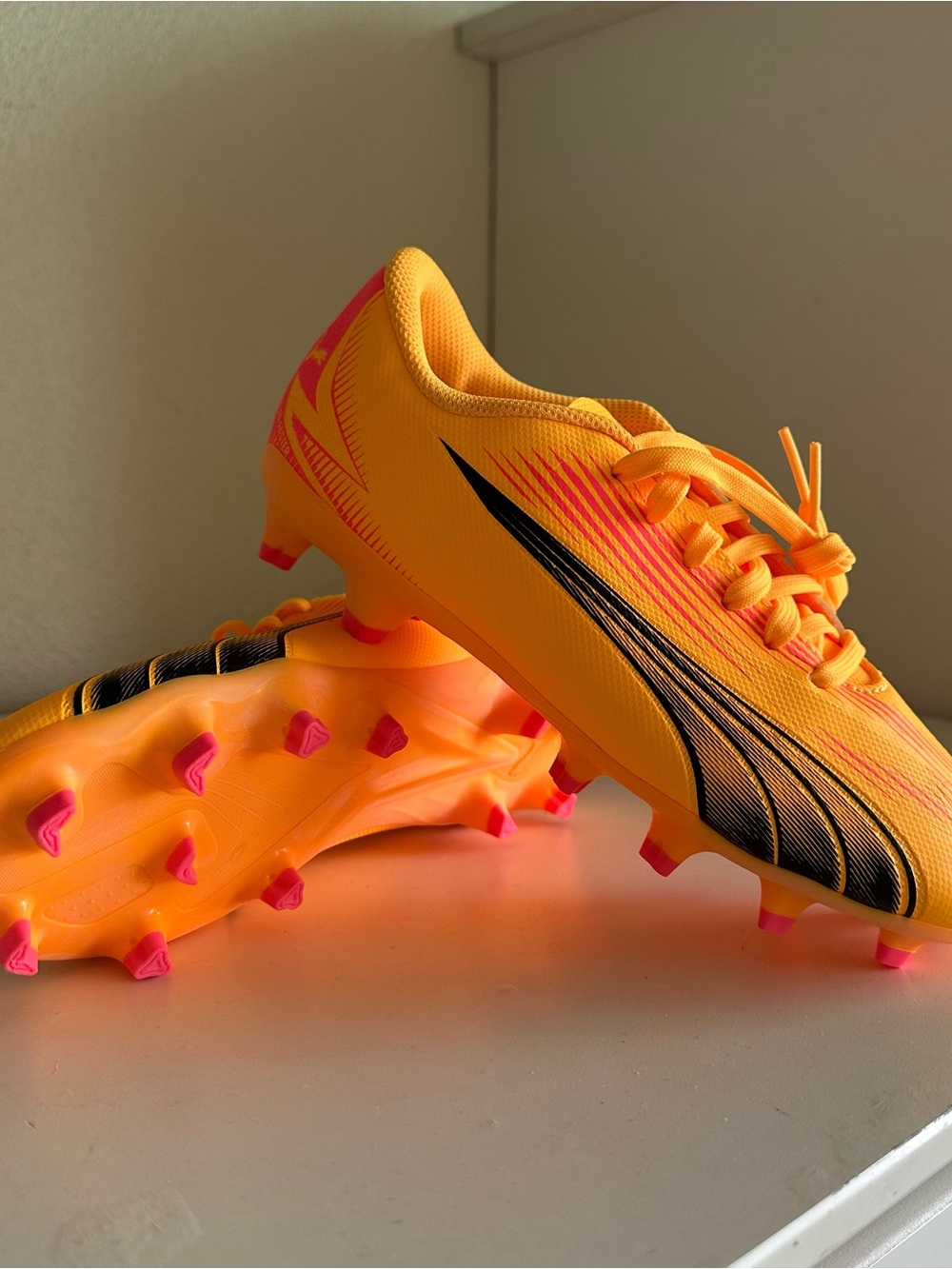 Puma Ultra Play FG/AG Jr Soccer Cleats Orange Sun Stream Youth Size 2.5